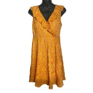 Forever 21 Marigold Lace Ruffle V-Neck Dress M